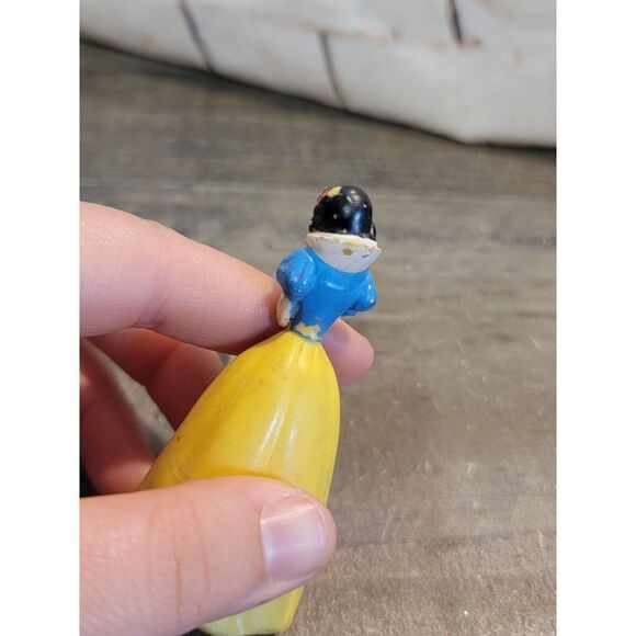 Princess AS IS Snow White Seven Dwarfs Disney Pixar toy figure - Picture 6 of 7